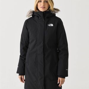 The North Face Women's Black Arctic Parka